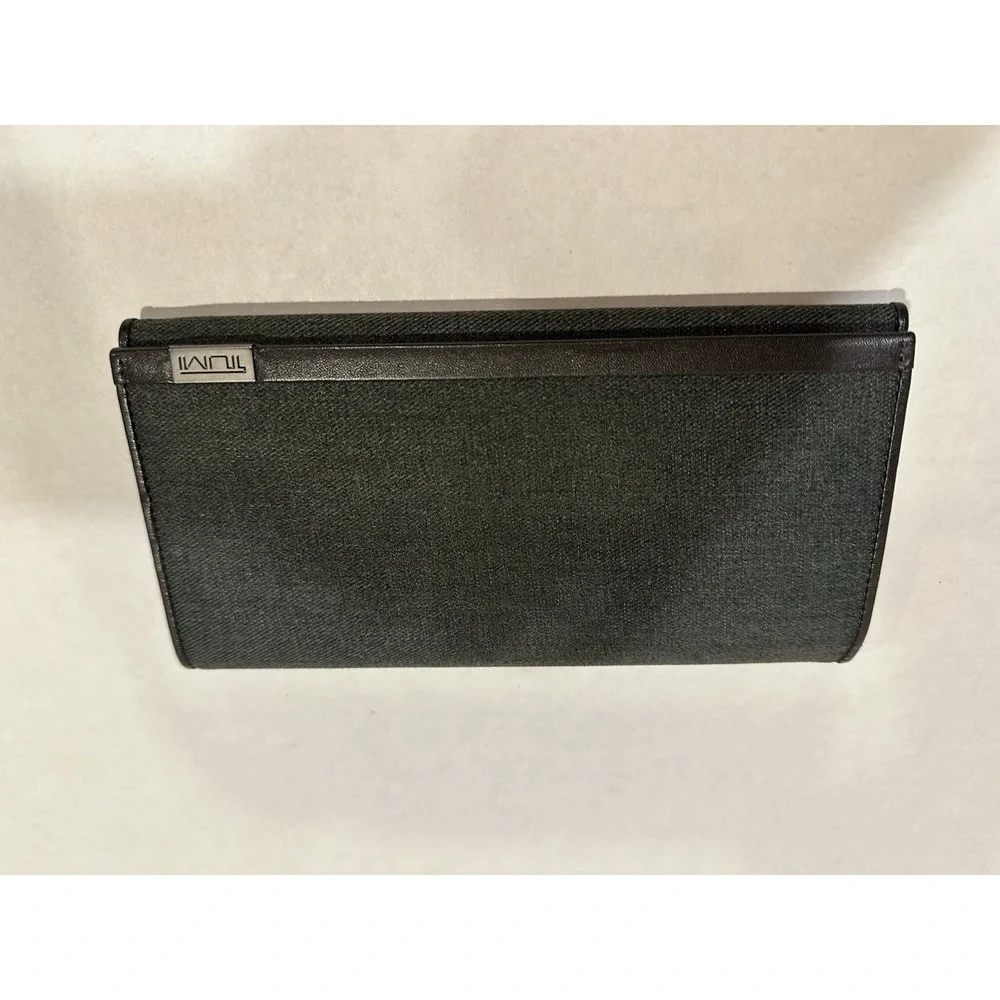 TUMI Brown Leather And Canvas Wallet Credit Card Holders Zipper New No Tags